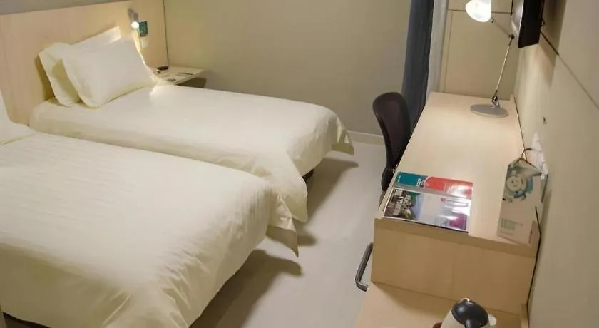 ** Hotel Jinjiang Inn Caoan Road Shanghai China